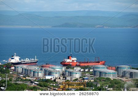 нефтяных танкеров в российской нефтяной порт Владивосток