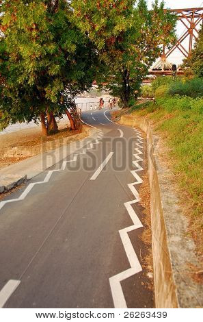 Belgrad, Fahrradweg entlang des Flusses