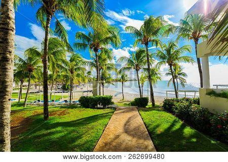 Varadero, Cuba, Paradisus Varadero Resort, Sep, 2, 2018, Great Beautiful Walkway From The Building L