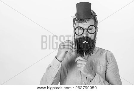 Dressing Well Makes You Seem More Intelligent. Tricks To Seem More Intelligent. Man Bearded Hipster 
