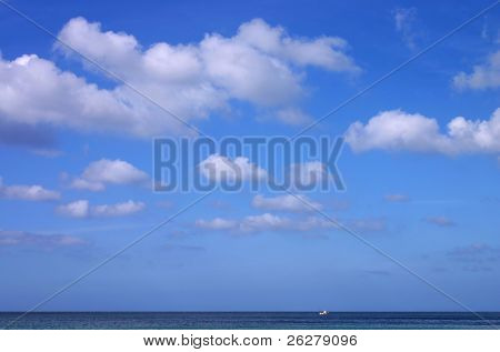 ขาวเรือบนขอบฟ้ากับความใหญ่ฟ้า Portreath คอร์นวอลล์