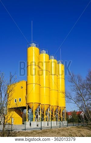 Ready New Modern Stationary Concrete Batching Plant