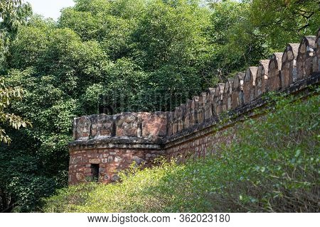 Tomb Of Sikandar Lodi, A Ruler Of The Lodi Dynasty In Lodi Gardens In New Delhi, India - View Of The