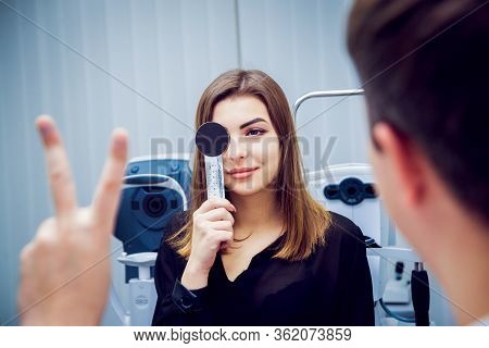 Consultation With An Ophthalmologist. Medical Equipment. Coreometry.