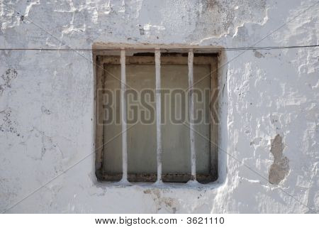 Trullo zamřížované okno