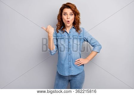 Portrait Of Astonished Woman Promoter Point Forefinger Copyspace Indicate Wonderful Promo Ads Impres