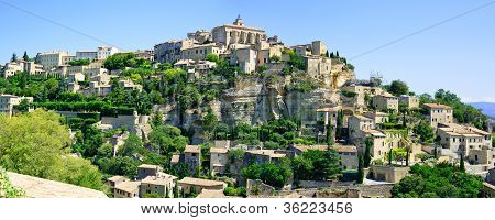Borgo medievale di Gordes su Panorama Rock Hill. Luberon, Provenza, Francia.