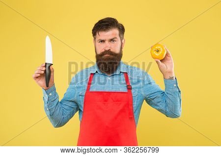 Ultimate List Of Cutting Techniques Every Chef Should Know. Bearded Man Prepare Tomato. Chef Prepare