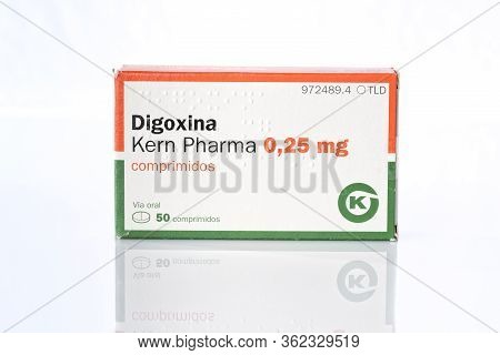Digoxin Is Indicated In The Treatment Of Chronic Heart Failure Where The Main Problem Is Systolic Dy