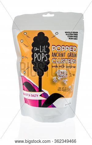Winneconne,  Wi - 3 April 2020:  A Package Of The Lil Pop Popped Anceint Grain Clusters On An Isolat