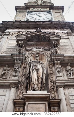 Milan, Italy - November 3, 2012: View Of The Palazzo Dei Giureconsulti In Milan.