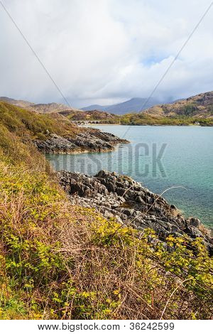 Áspera paisagem do Lago