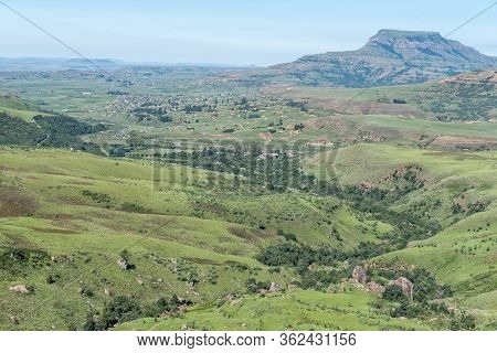 The View From Lookout Rock. The Hiking Trail To Mahai Is Visible With Bonjaneni Township In The Back