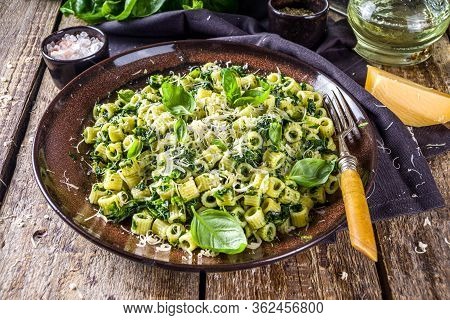 Green Ditalini Pasta