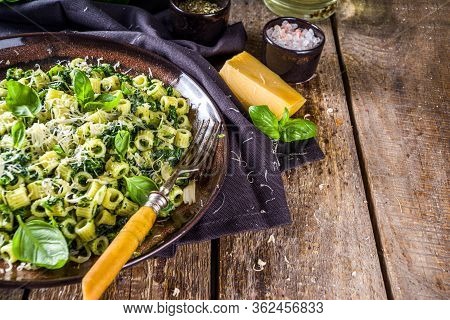 Green Ditalini Pasta