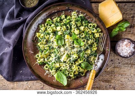 Green Ditalini Pasta