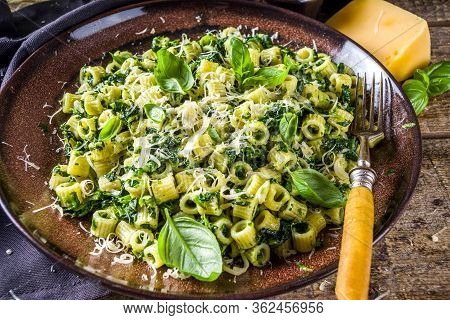 Green Ditalini Pasta