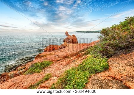 Awesome  View Of Red Rocks Called 