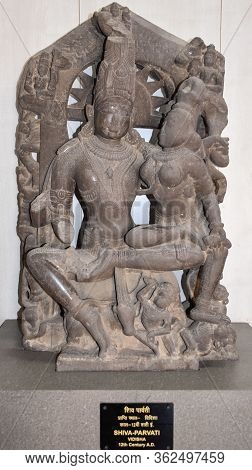 Gwalior, Madhya Pradesh/india - March 15, 2020 : Sculpture Of Shiva-parvati Built In 12th Century A.