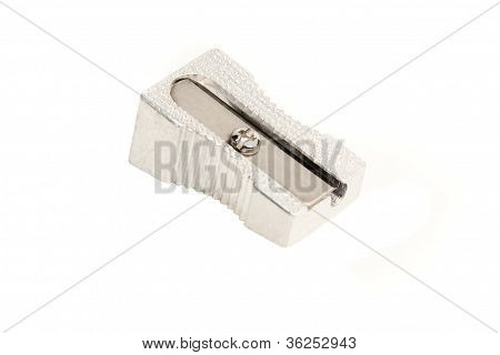 Affilatrice su sfondo bianco