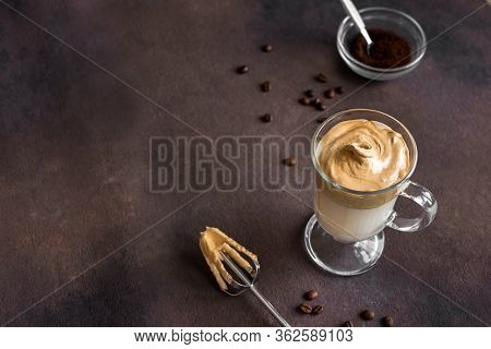 Dalgona Coffee