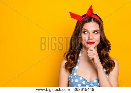 Interested Minded Girl Think Thoughts About Summer Free Time Weekends Holidays Look Copyspace Touch 