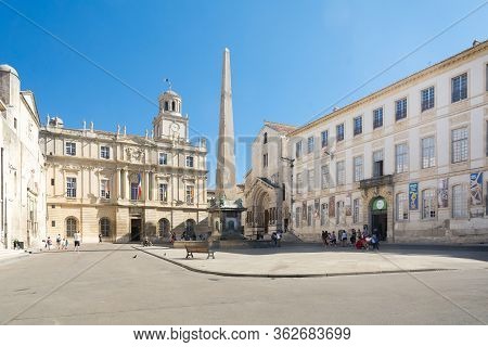 Arles,france-august 14,2016:view Of The Square Where The City Hall And The Obelisk Of Arles Are Loca
