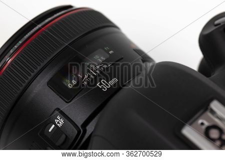 Tokyo, Japan 22.04.2020 - Dslr Camera Canon Mark 5d Iv Detail Shot Close Up Distance Scale On Canon 