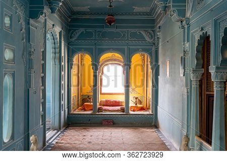 Udaipur, Rajasthan India - March 14, 2020: Beautiful Blue Traidtional Sitting Room In The City Palac