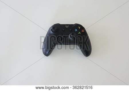 Orlando,fl/usa-4/10/20:  An Xbox Controller Used In Playing Video Games On A Xbox Video Gaming Syste