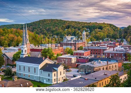 Montpelier, Vermont, USA autumn town skyline.