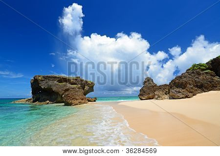 หาดในโอกินาว่า