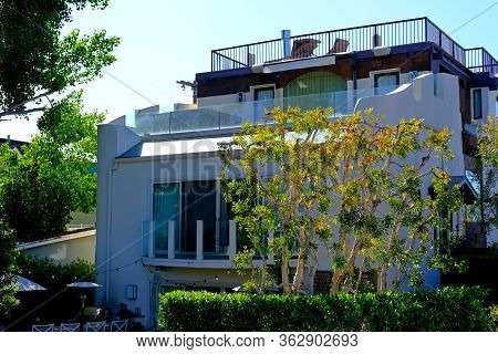 City Landscape. Usa, Los Angeles. July 2019
Colorful Background Of Houses And Plants For Publication