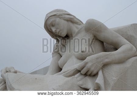 Vimy Ridge, Arras, France: Nov 19, 2012: The Canadian National Memorial Of Vimy Ridge Commemorates O