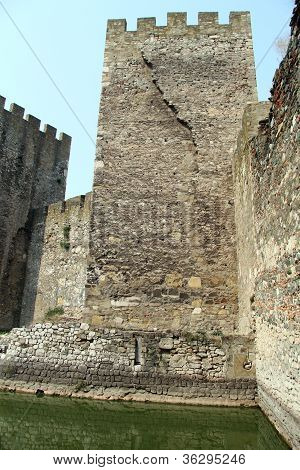 Torri e fossato Serf