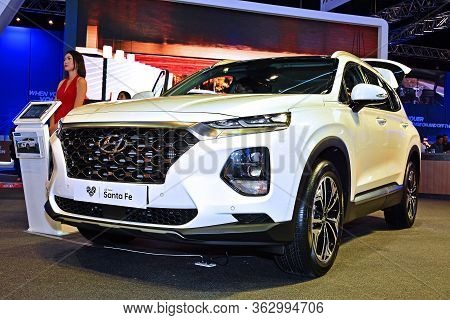 Pasay, Ph - April 7 - Hyundai Santa Fe At Manila International Auto Show On April 7, 2018 In Pasay, 