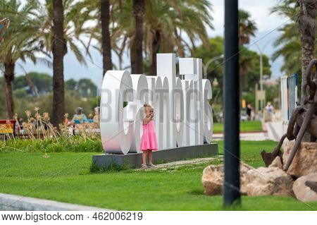 Cambrils, Spain : 2022 September 10 : Panorama At The End Of Summer In The Tourist City Of Cambrils 