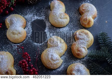 Lussekatter, Sweet Swedish Buns Baked With Saffron