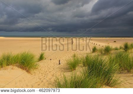 Plage De Malo-les-bains, A Large Beach Known From Second World War. North Coastline Of France. Dunki