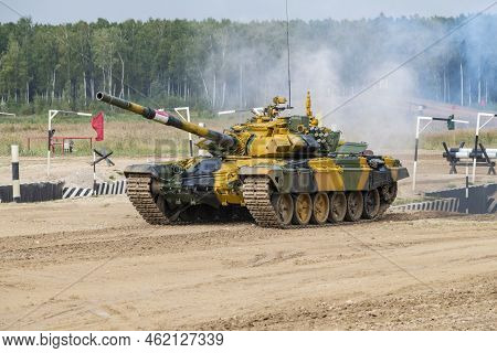 Moscow Region, Russia - August 18, 2022: Tajik Tank T-72b3 On The Tank Biathlon Track Of The Alabino