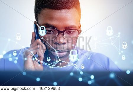 Black Young Businessman In Eyeglasses Talking On The Phone, Double Exposure, Cybersecurity Hud Holog