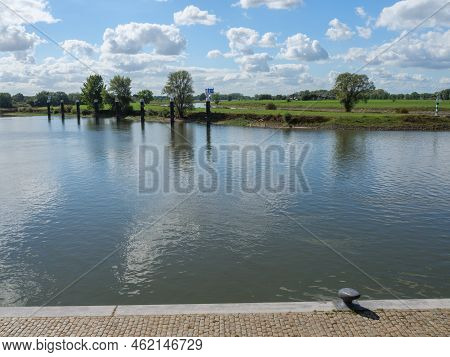 the city of Doesburg at the Ijssel river