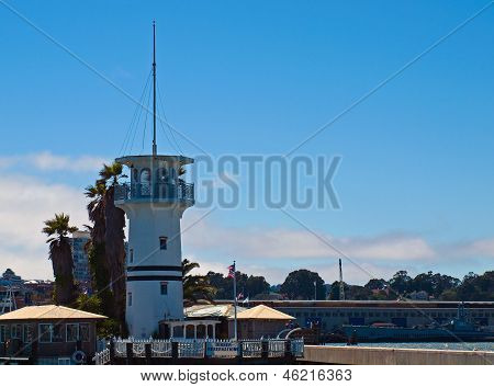 Maják poblíž Pier 39 v San Francisco, Kalifornie Usa