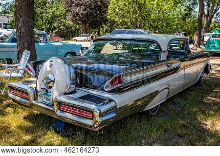 Falcon Heights, Mn - June 18, 2022: High Perspective Rear Corner View Of A 1957 Mercury Montclair 4 