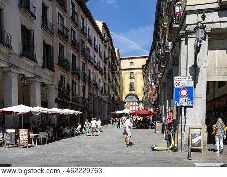 Madrid, Spain, September 2022. View Of The Historic Calle De Toledo Street In The City Center