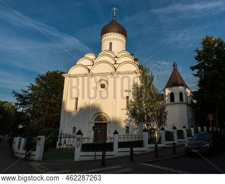 Uccle, Brussels Capital Region - Belgium - 08 20 2020 - Facade And Detail Of The Orthodox Saint Job 