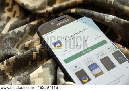 Ternopil, Ukraine - April 24, 2022: Air Raid Siren App For Mobile Phone On Smartphone Display Screen