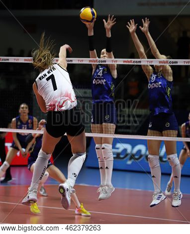 Istanbul, Turkey - February 07, 2022: Kiera Van Ryk In Action During Turk Hava Yollari Vs Fenerbahce