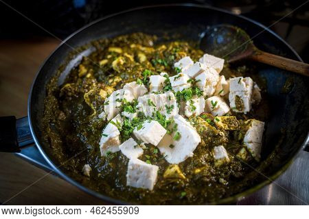 Freshly Home Made Palak Paneer, A Traditional Popular Indian Dish Of Spinach & Cheese With Kasoori M