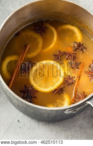 Homemade Wassail Mulled Apple Cider